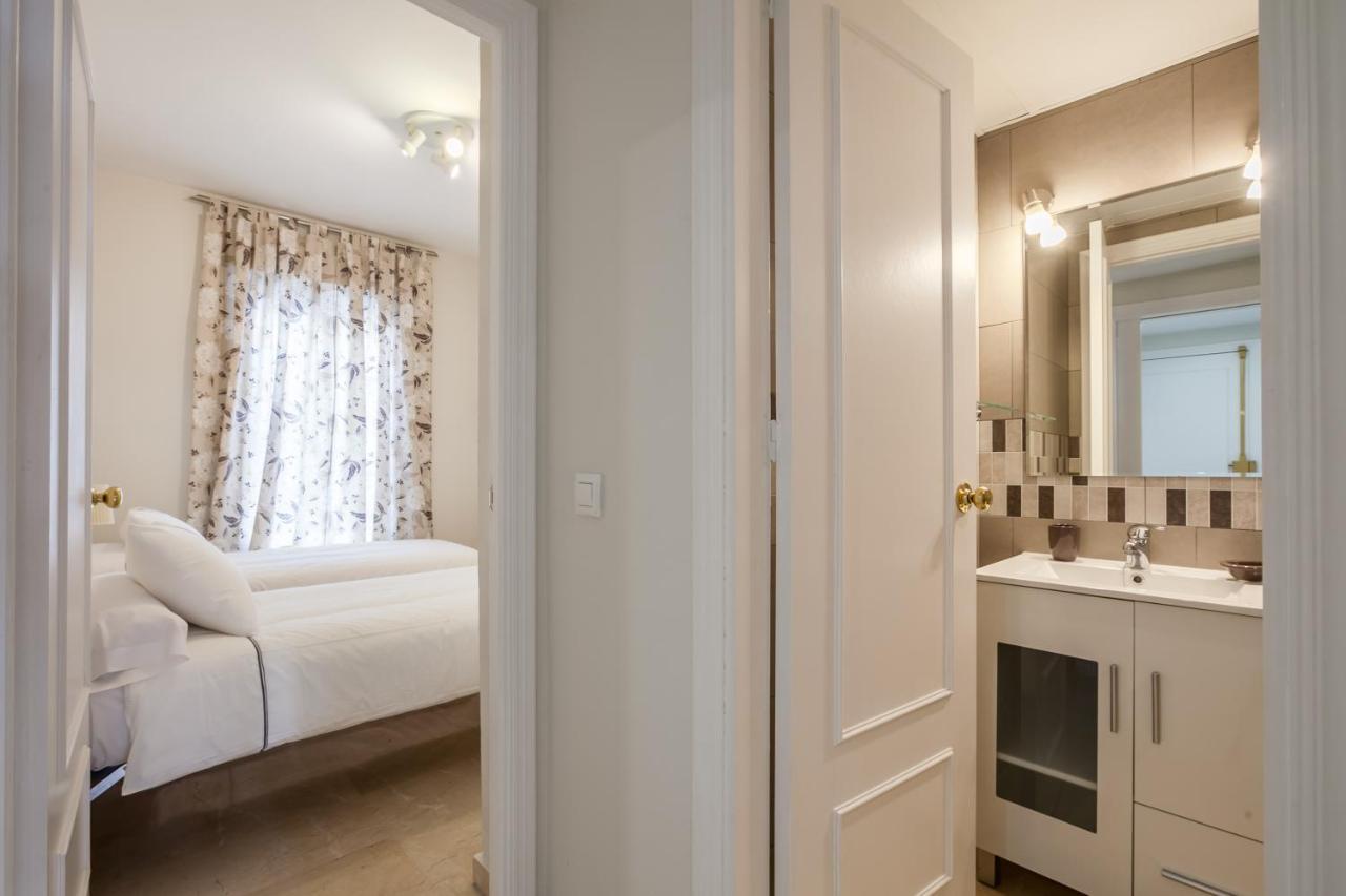 Apartamento Cerca Del Alcazar Con Garaje Privado เซบีญา ภายนอก รูปภาพ